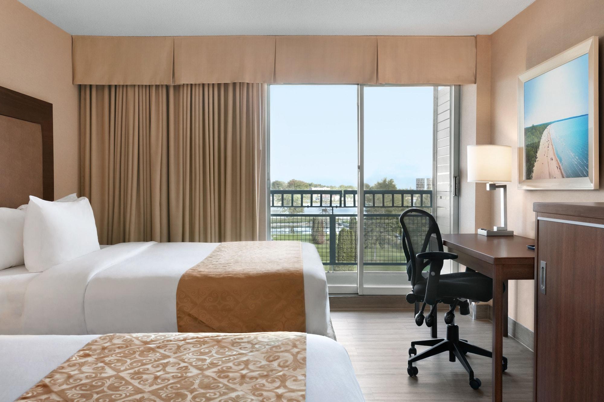 Ramada By Wyndham Belleville Harbourview Conference Center Kültér fotó