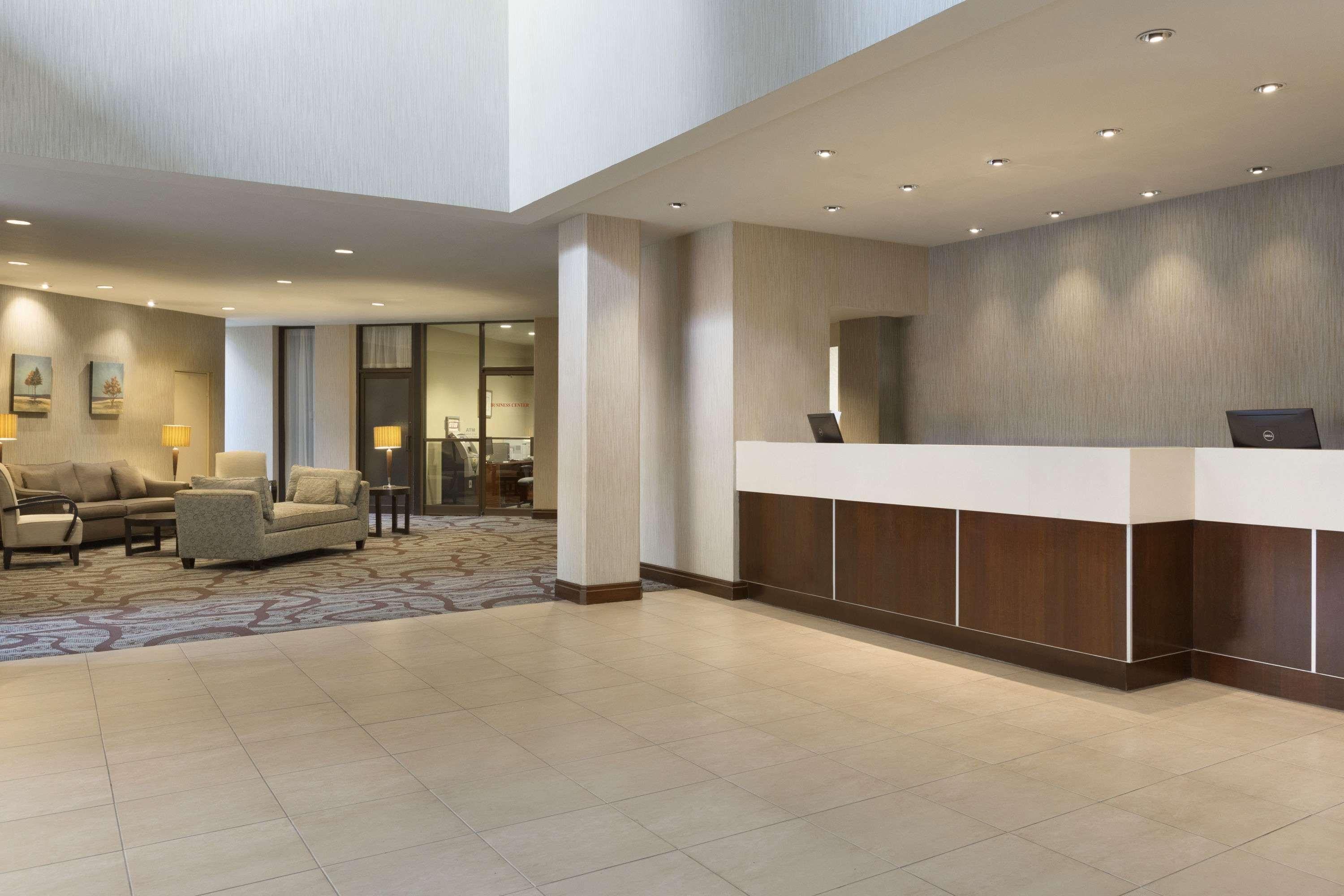 Ramada By Wyndham Belleville Harbourview Conference Center Kültér fotó