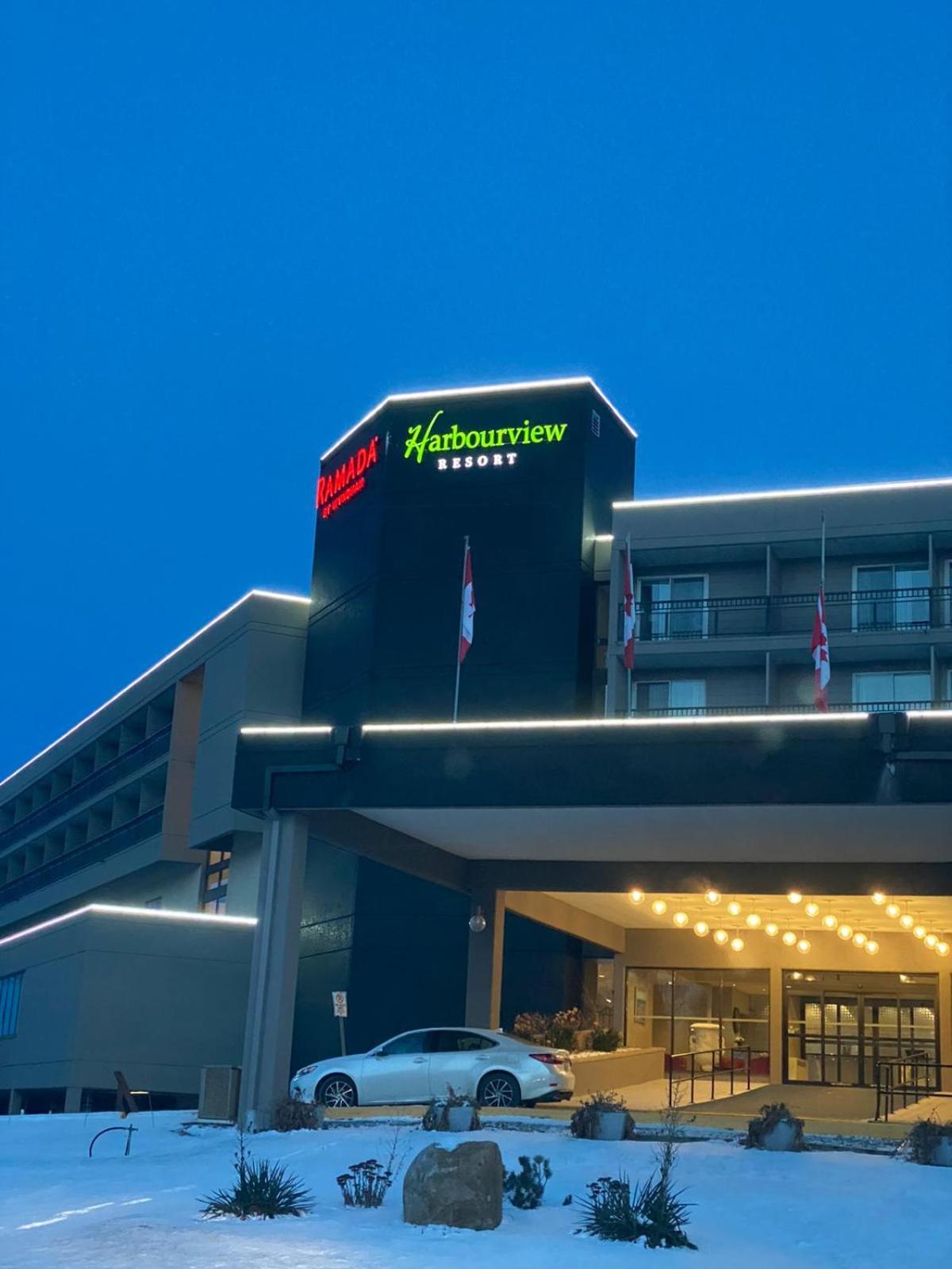 Ramada By Wyndham Belleville Harbourview Conference Center Kültér fotó